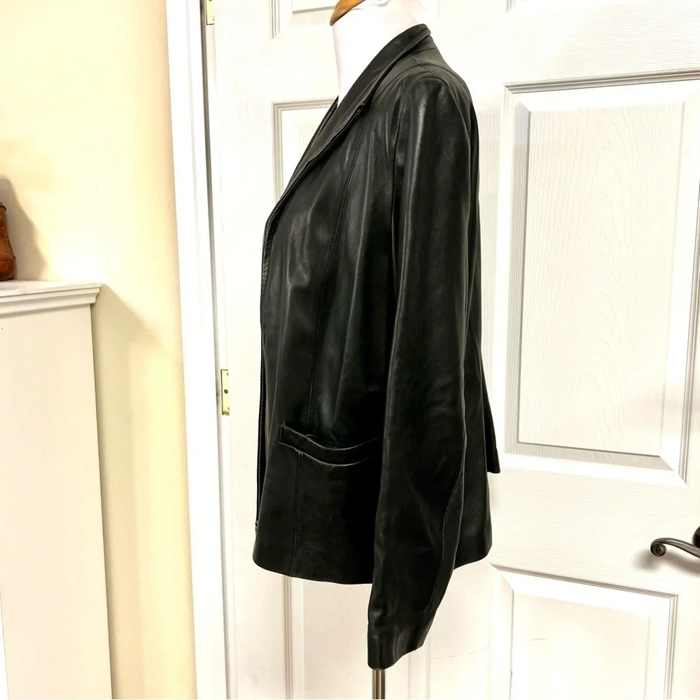Vintage JLC Newyork Leather Women's Fully Lined Wing Collar Black coat size XL